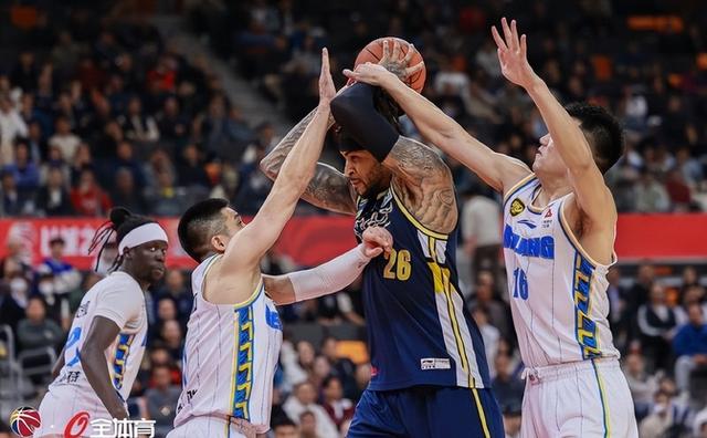 包含背水一战：赛场上的血战情节，势均力敌的词条